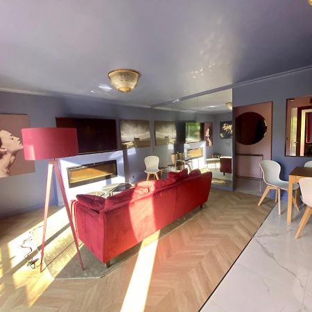 Luxury Paris La Vie En Rose Jacuzzi Terrasse Parking Apartment Luaran gambar