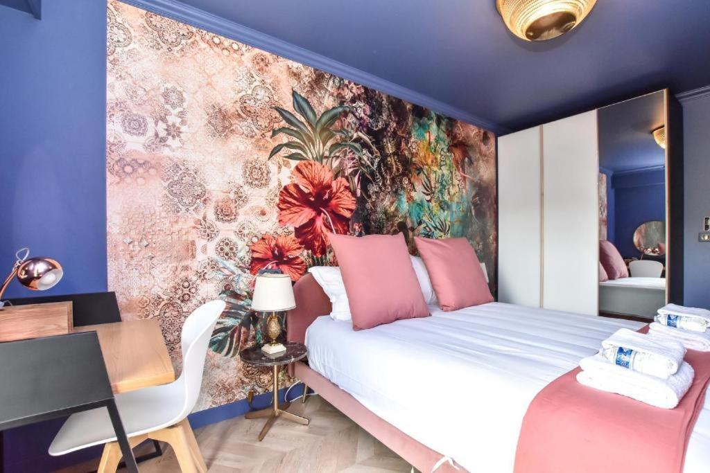 Luxury Paris La Vie En Rose Jacuzzi Terrasse Parking Apartment Luaran gambar