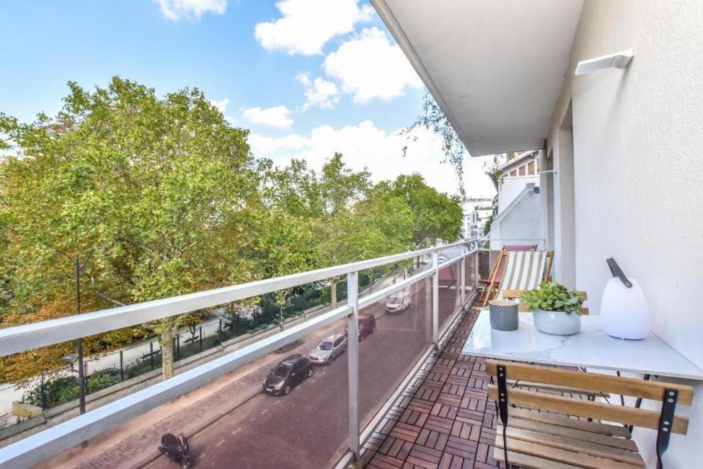 Luxury Paris La Vie En Rose Jacuzzi Terrasse Parking Apartment Luaran gambar
