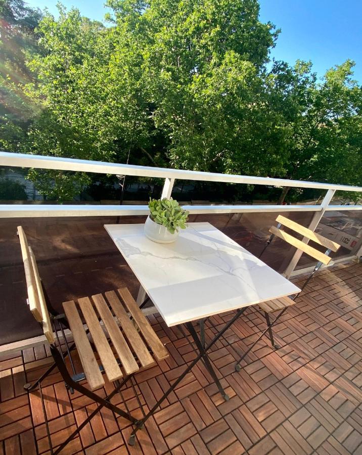 Luxury Paris La Vie En Rose Jacuzzi Terrasse Parking Apartment Luaran gambar